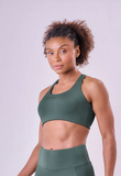 CONJUNTO TOP E BERMUDA ESSENTIAL RUN STAMINA Authen verde