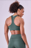 CONJUNTO TOP E BERMUDA ESSENTIAL RUN STAMINA Authen verde
