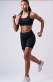 CONJUNTO TOP E BERMUDA ESSENTIAL RUN Preto