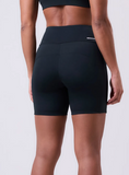 CONJUNTO TOP E BERMUDA ESSENTIAL RUN Preto
