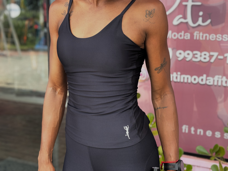 REGATA TECIDO CANELADO ALÇA REGULÁVEL PATIMODAFITNESS Preto