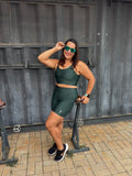 CONJUNTO TOP E SHORTS MULTOBOLSOS PATIMODAFITNESS Verde Militar