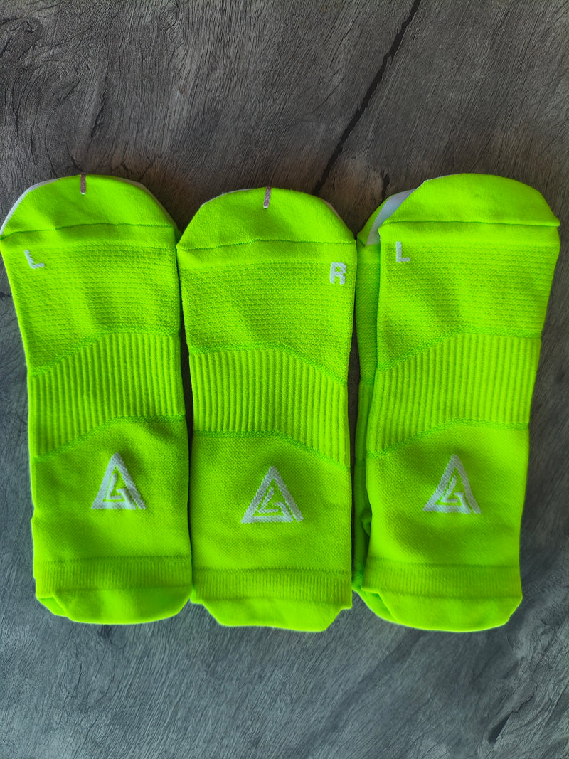 KIT 3 PARES DE MEIAS DE POLIAMIDA Soquete adulto neon