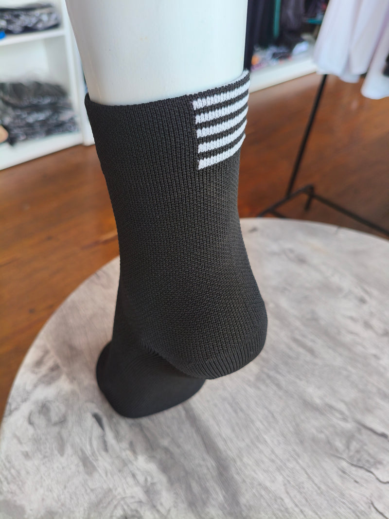 MEIAS POLIAMIDA PRETA CANO MÉDIO