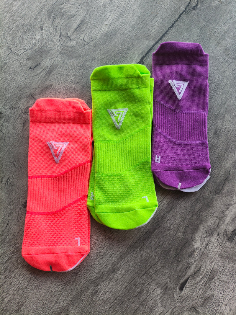 KIT 3 PARES DE MEIAS POLIAMIDA Soquete Roxa, Laranja e Neon