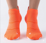 KIT ESPECIAL PARA CORRER OU CAMINHAR  com 3 ítens: pochete, garrafinha de hidratação e meia de poliamida!