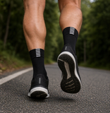 KIT ESPECIAL PARA CORRER OU CAMINHAR  com 3 ítens: pochete, garrafinha de hidratação e meia de poliamida!